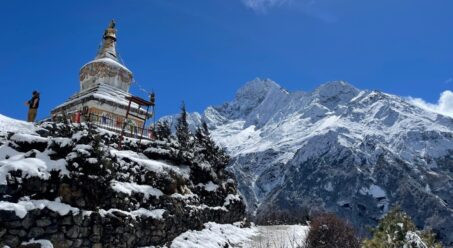 on the way to Tengbouche